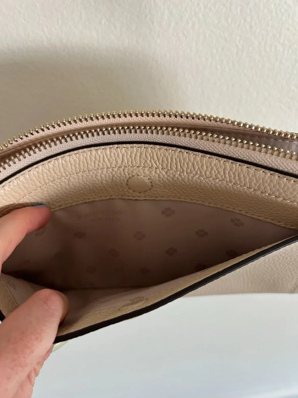 Kate Spade New York Knott Small Leather Crossbody Bag in Milk Glass Cream